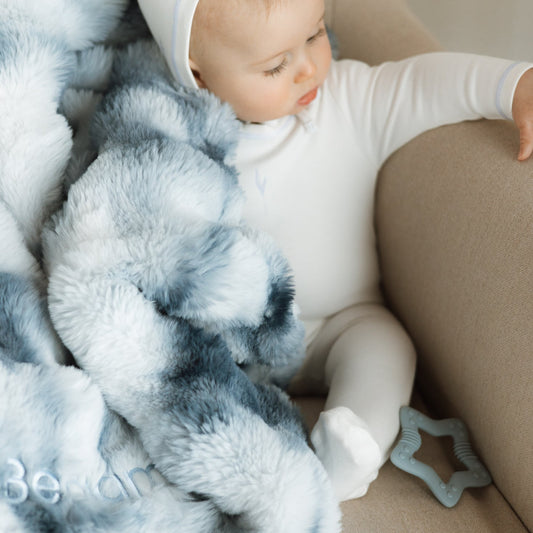 Plush Clouds Blanket - Blue Ombre