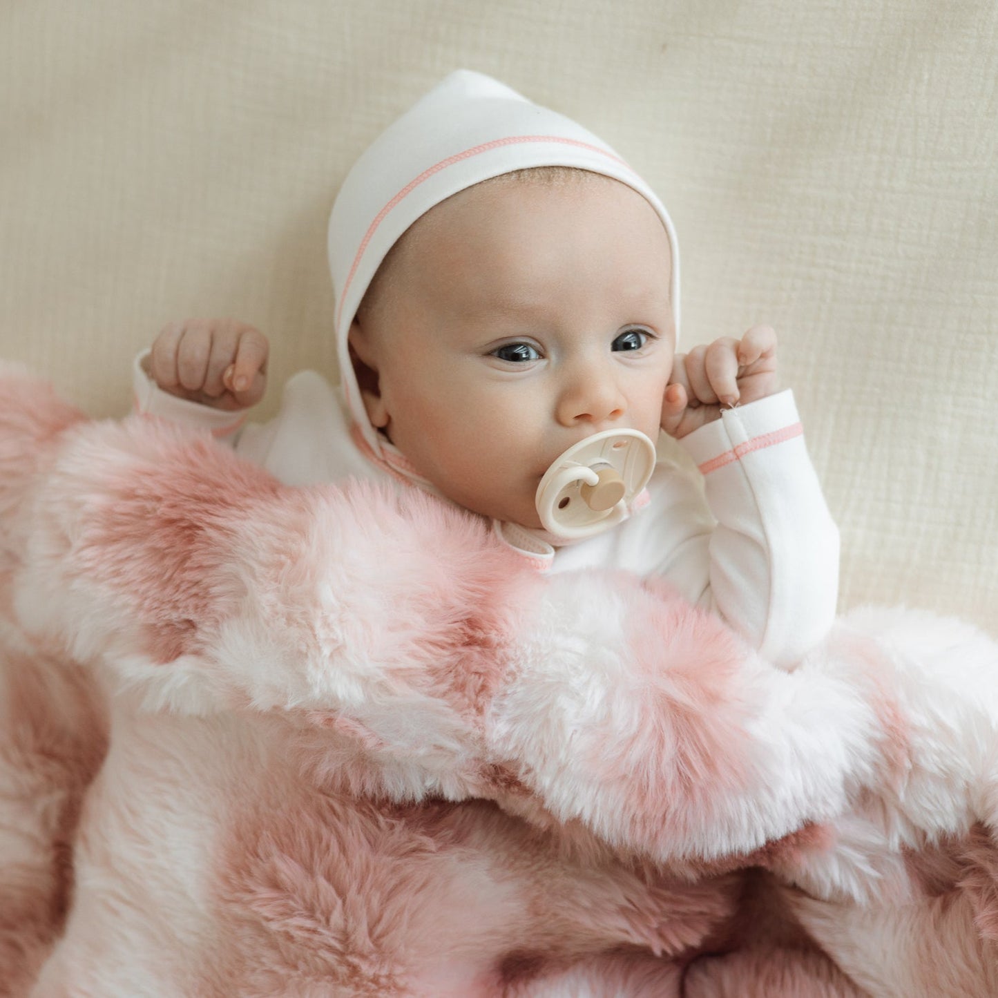 Plush Cloud Blanket - Mauve ombre