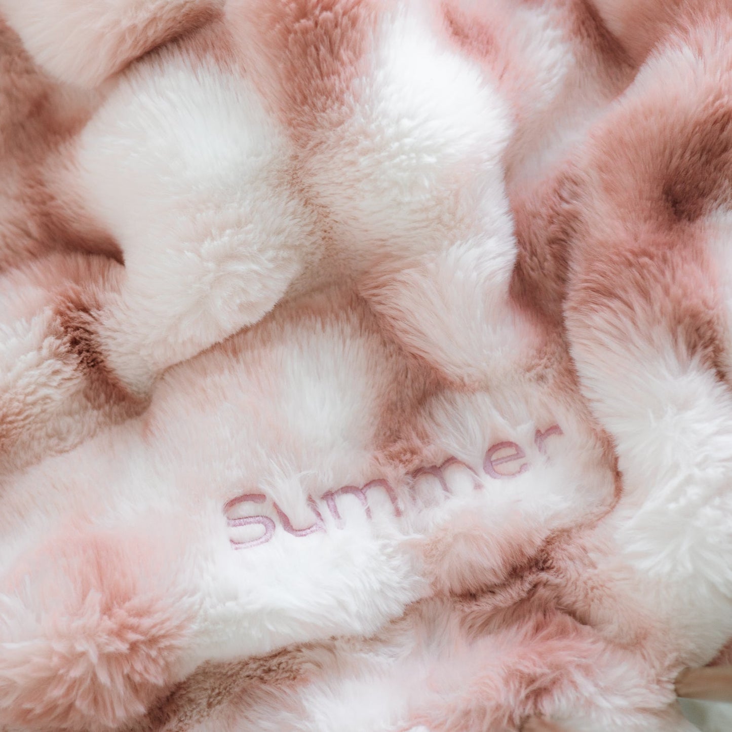 Plush Cloud Blanket - Mauve ombre